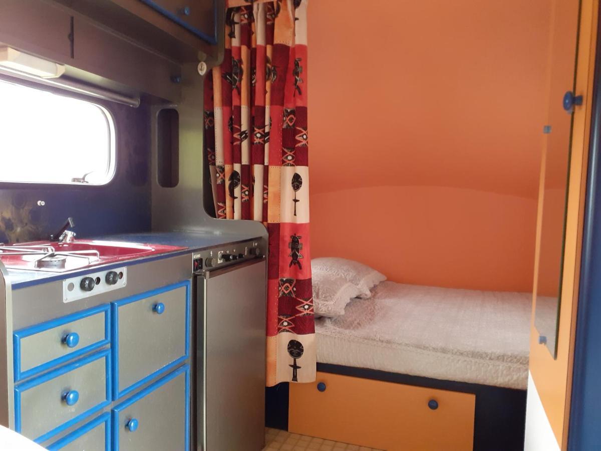 Maison D'Hotes Afrika Du Queyroux Ginestet Buitenkant foto